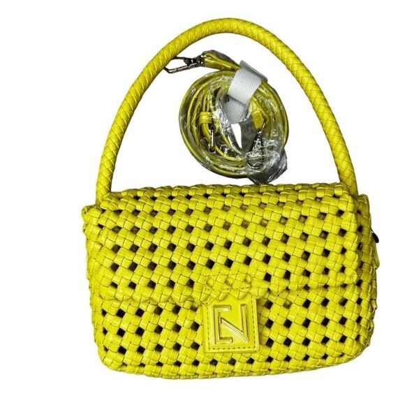 NWOT Expressions NYC Yellow Woven Crossbody Bag - Picture 2 of 7